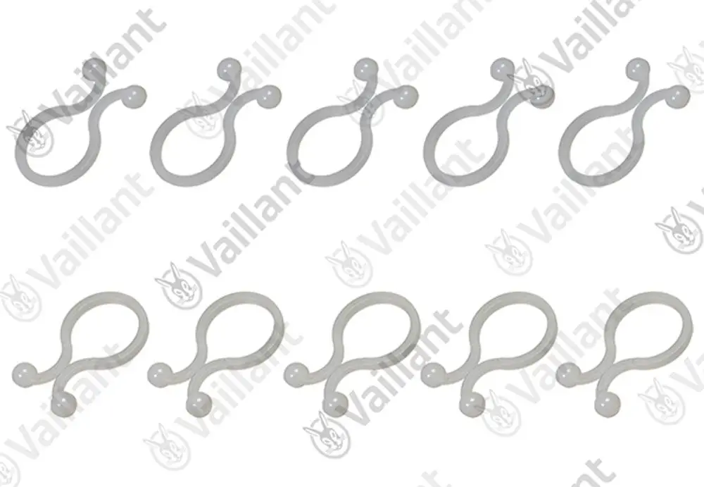 Zehn weiße Clips von Vaillant, in geschwungener Form mit Kugeln an den Enden, angeordnet in zwei Reihen.